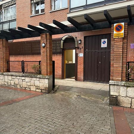 Hostel Puerta Del Angel Madrid Kültér fotó