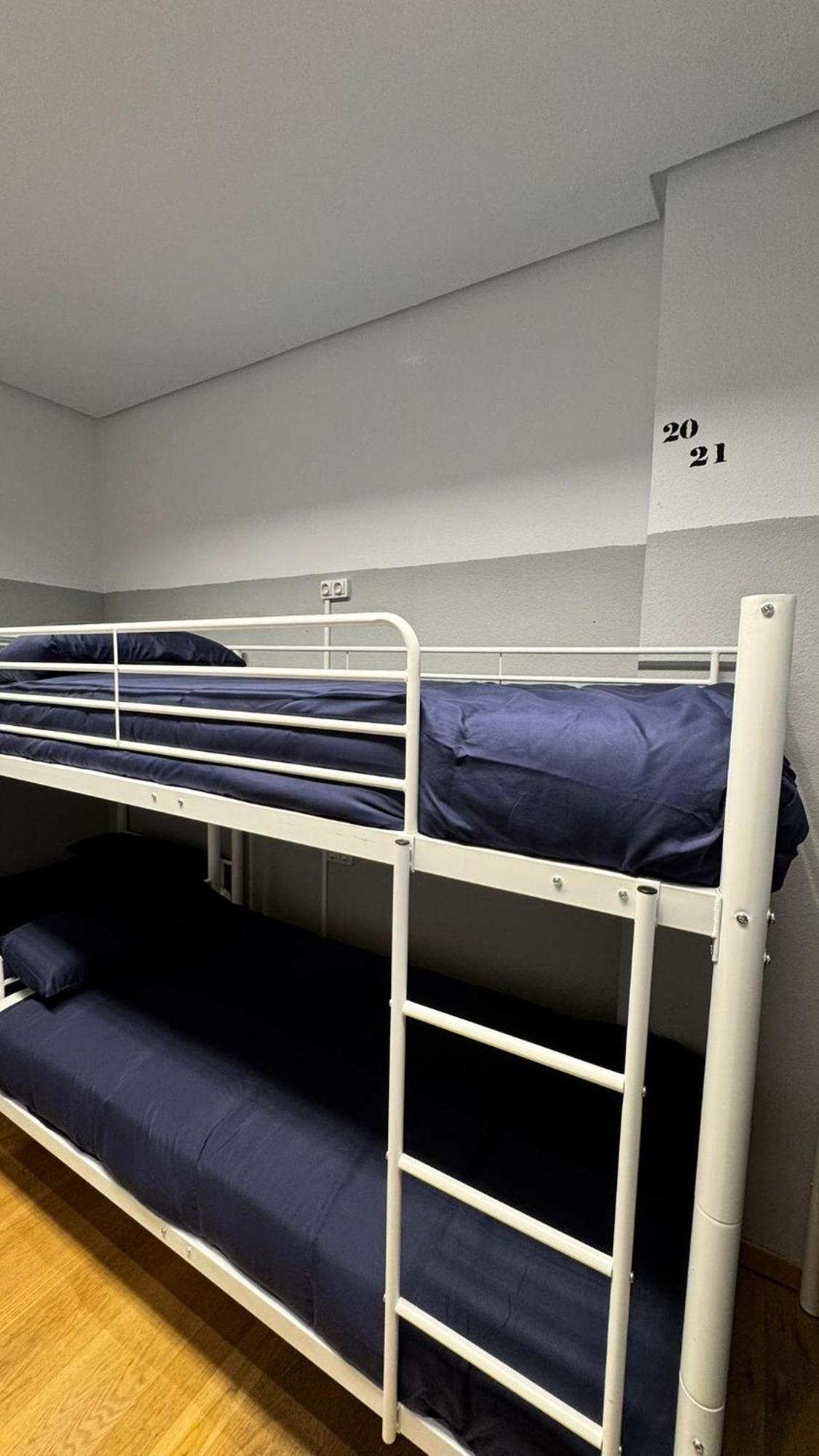 Hostel Puerta Del Angel Madrid Kültér fotó
