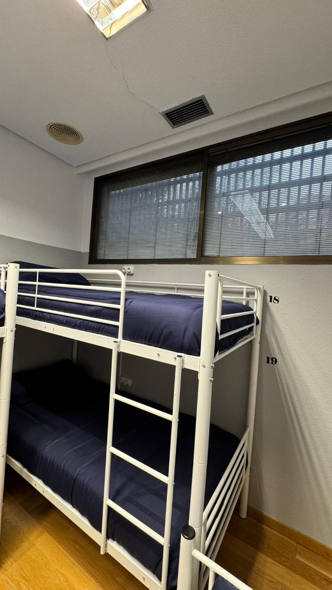 Hostel Puerta Del Angel Madrid Kültér fotó