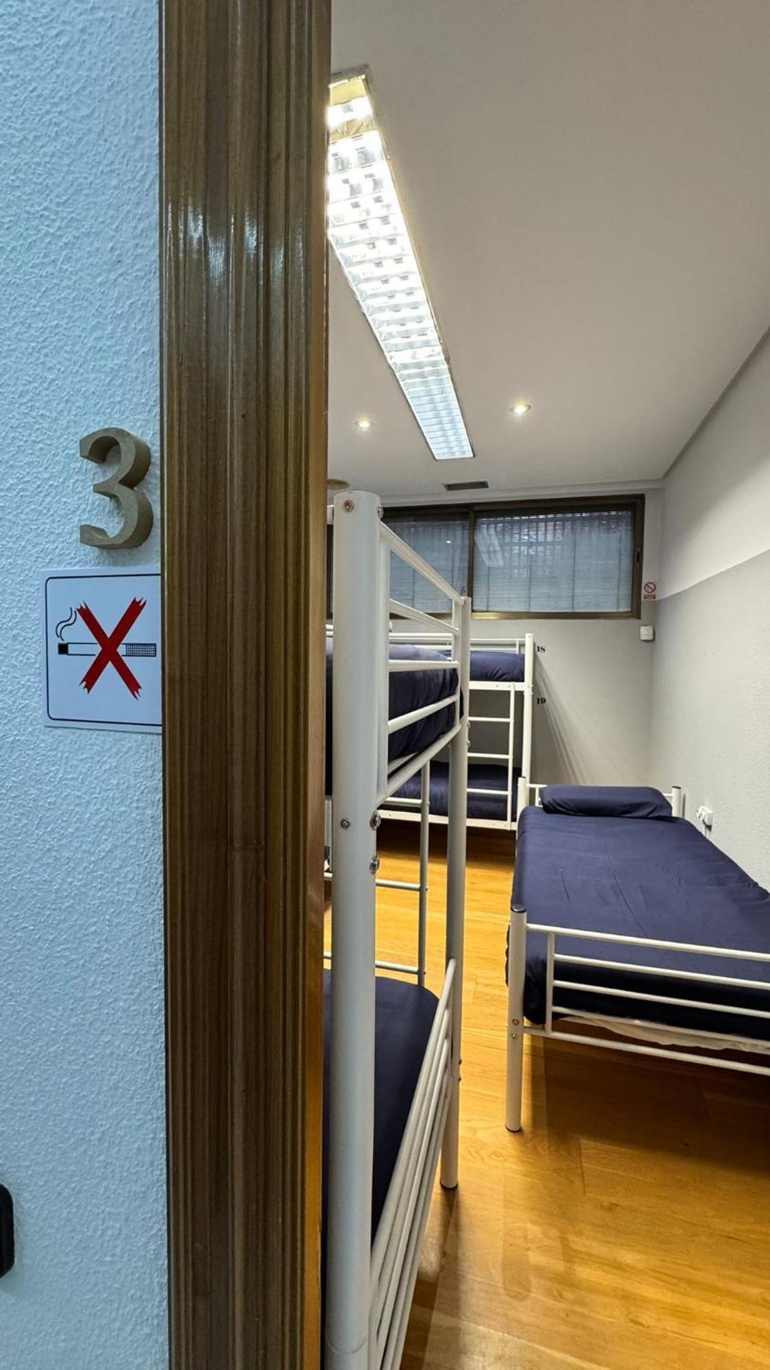 Hostel Puerta Del Angel Madrid Kültér fotó