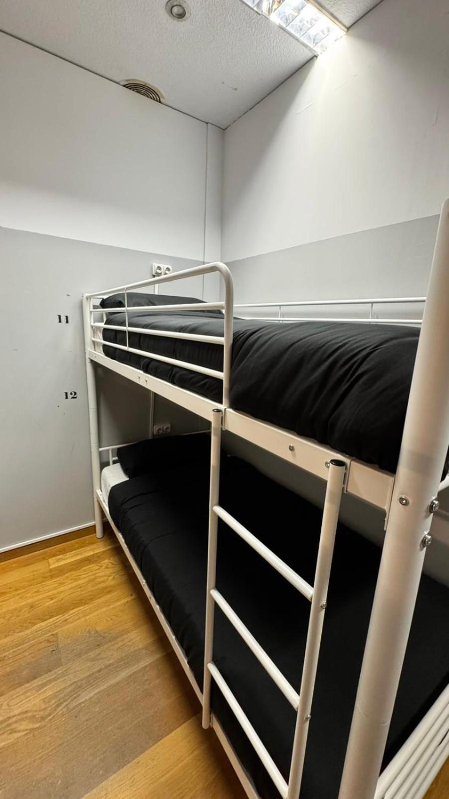 Hostel Puerta Del Angel Madrid Kültér fotó
