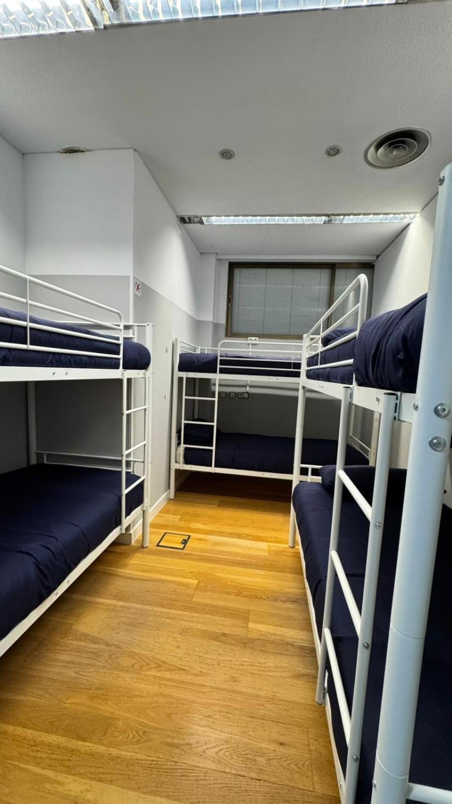 Hostel Puerta Del Angel Madrid Kültér fotó