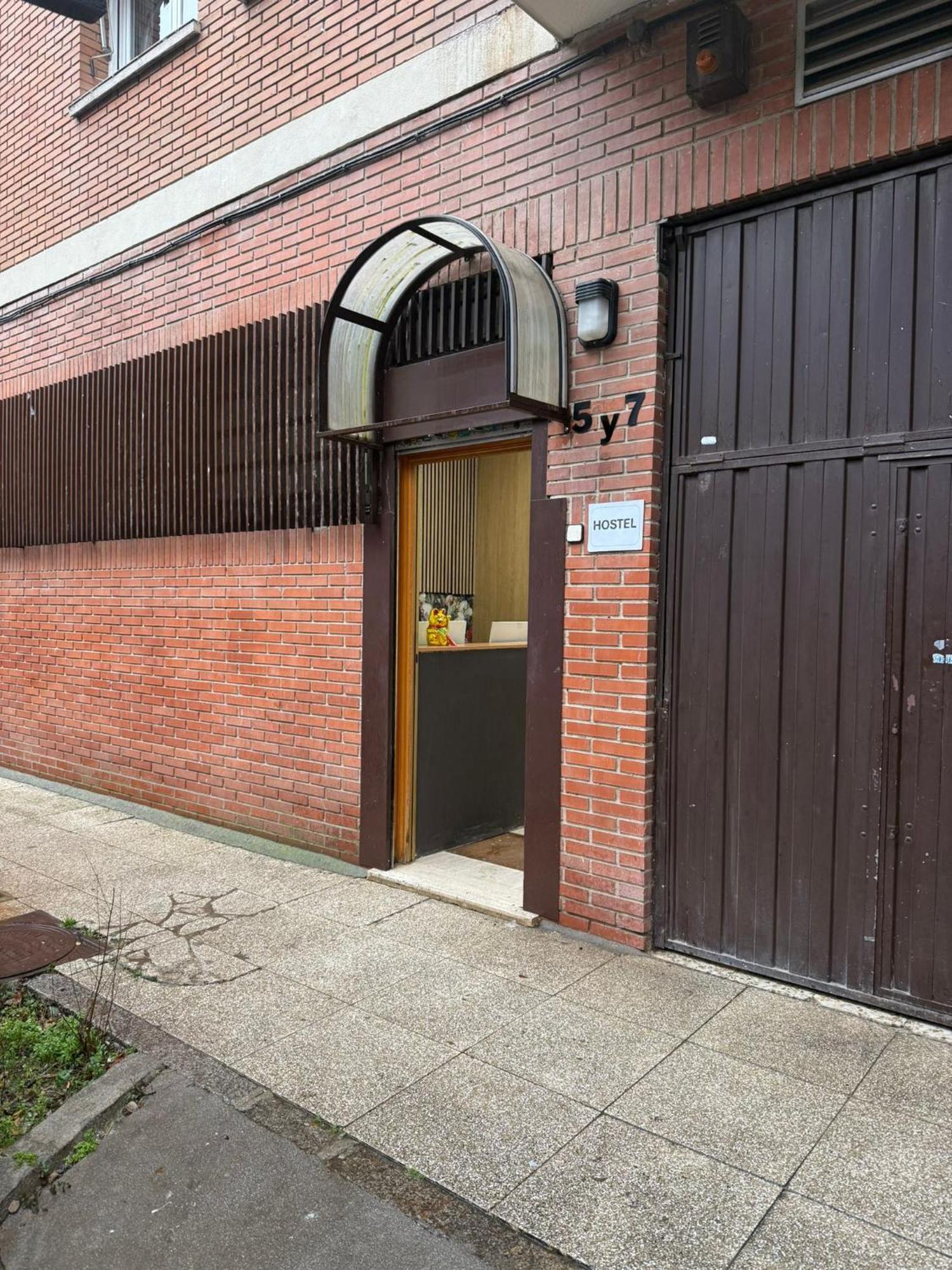 Hostel Puerta Del Angel Madrid Kültér fotó