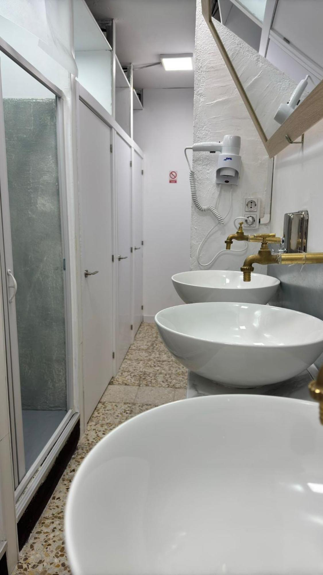 Hostel Puerta Del Angel Madrid Kültér fotó